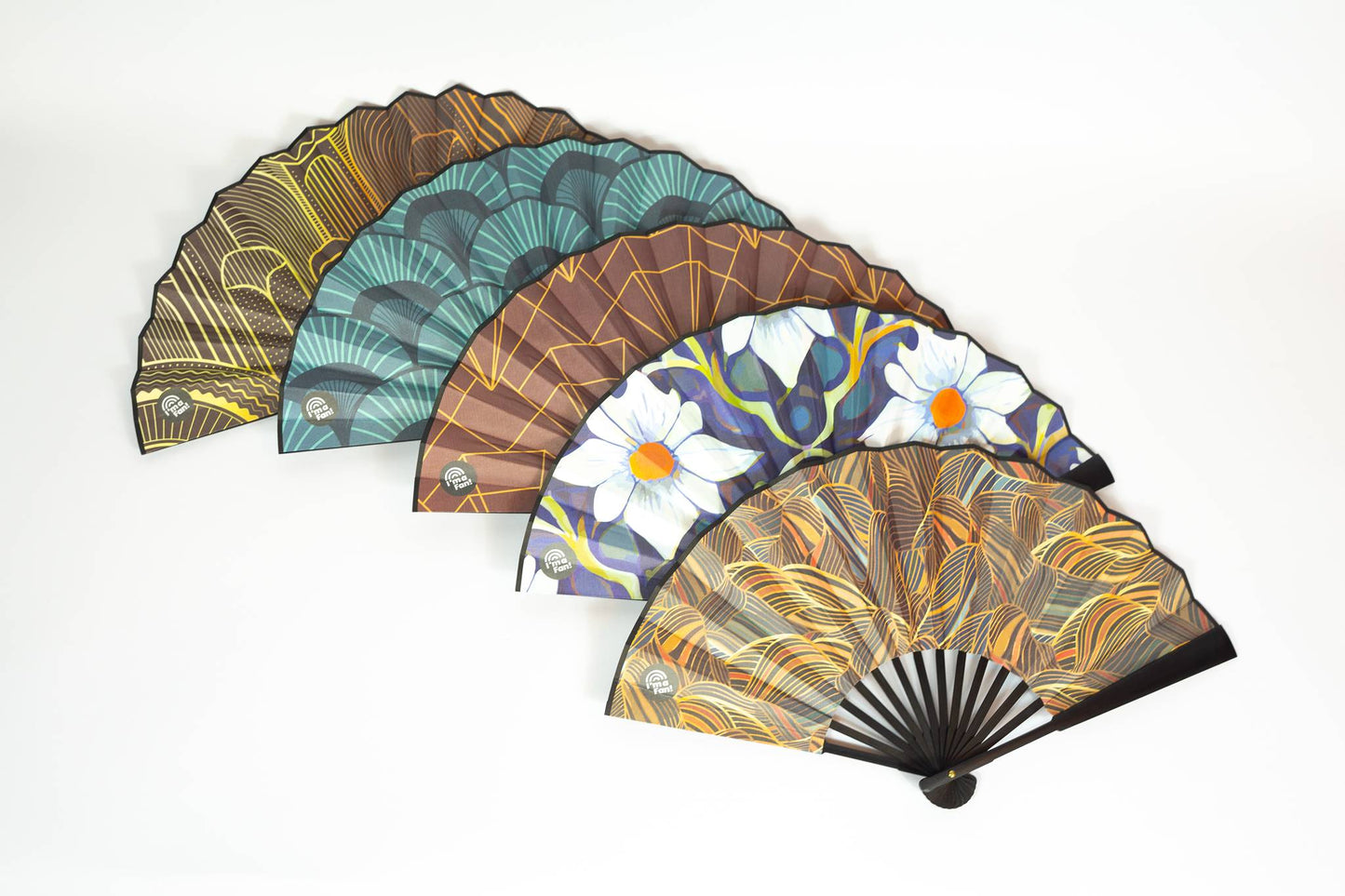 Kollektionsfoto fünf Handfächer im Art déco Stil von I'm a Fan!